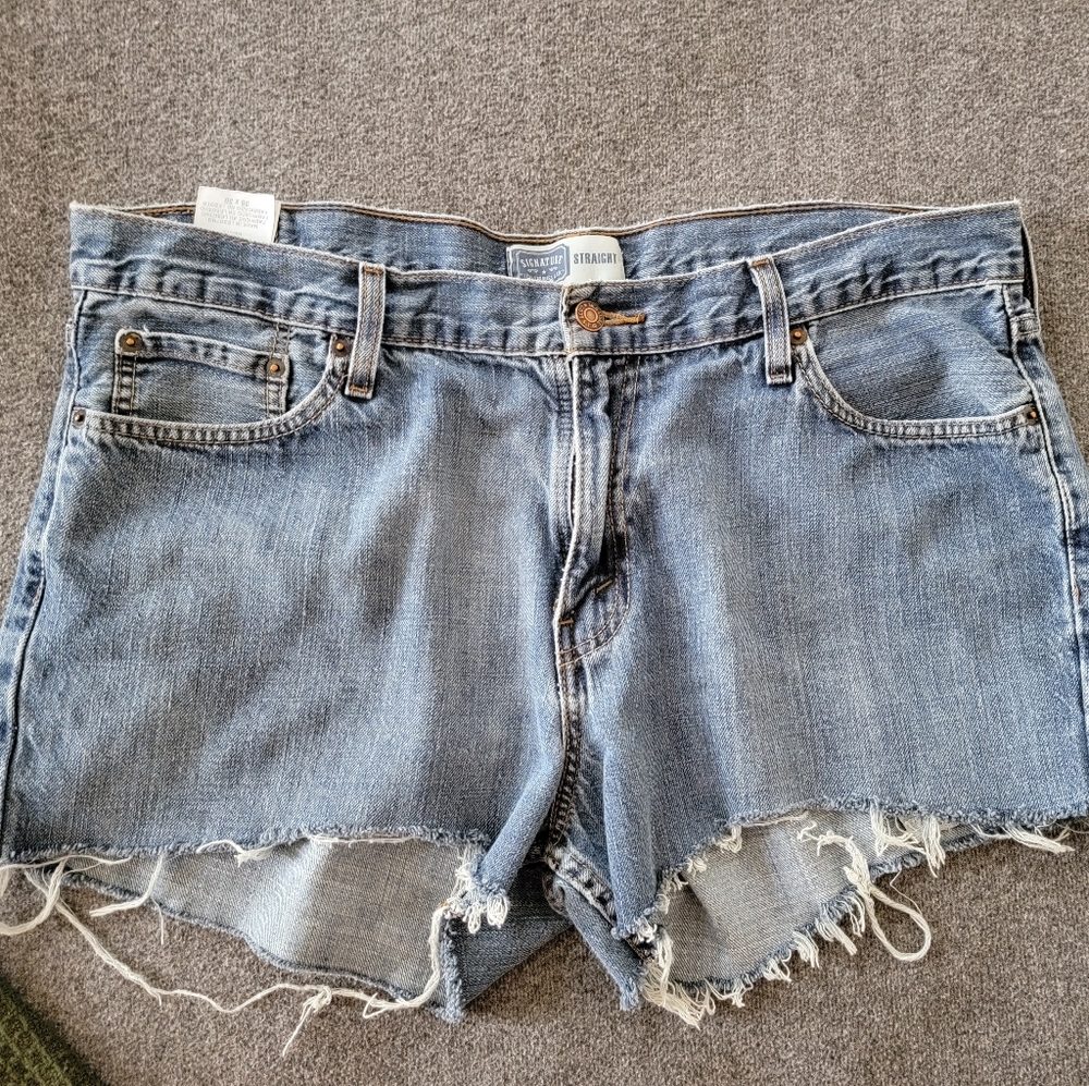 Levi's Cut off shorts